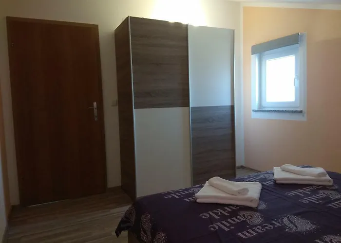 Lorber House Stinjan * Пула