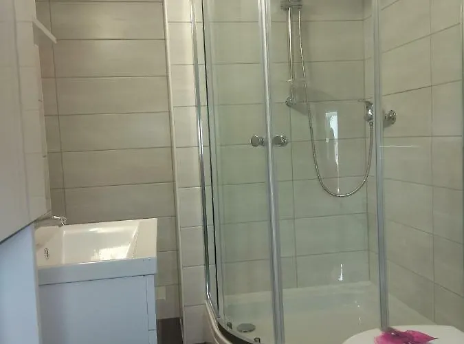 Lorber House Stinjan