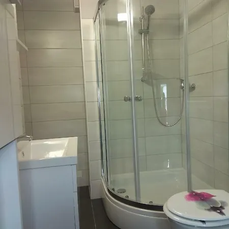 Lorber House Stinjan