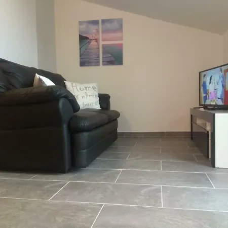 Lorber House Stinjan *