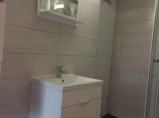 Lorber House Stinjan Pola