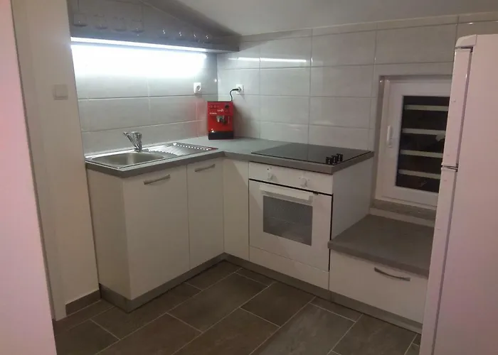 Lorber House Stinjan Apartman Póla