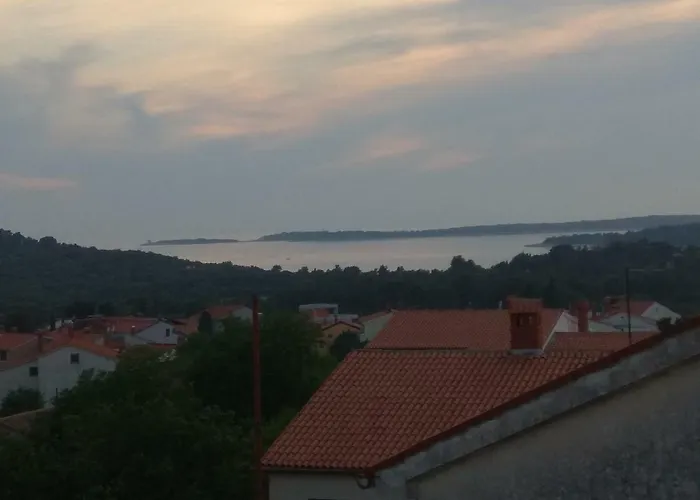 Lorber House Stinjan Póla